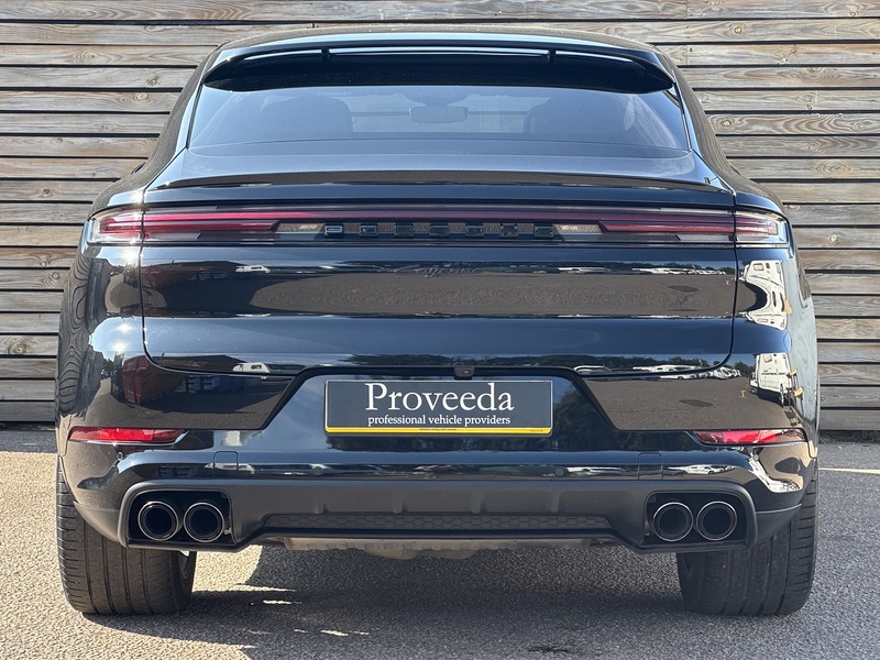 Porsche Cayenne 2025'75 V6 E-Hybrid Black Edition | Pan Roof | BOSE - U9207