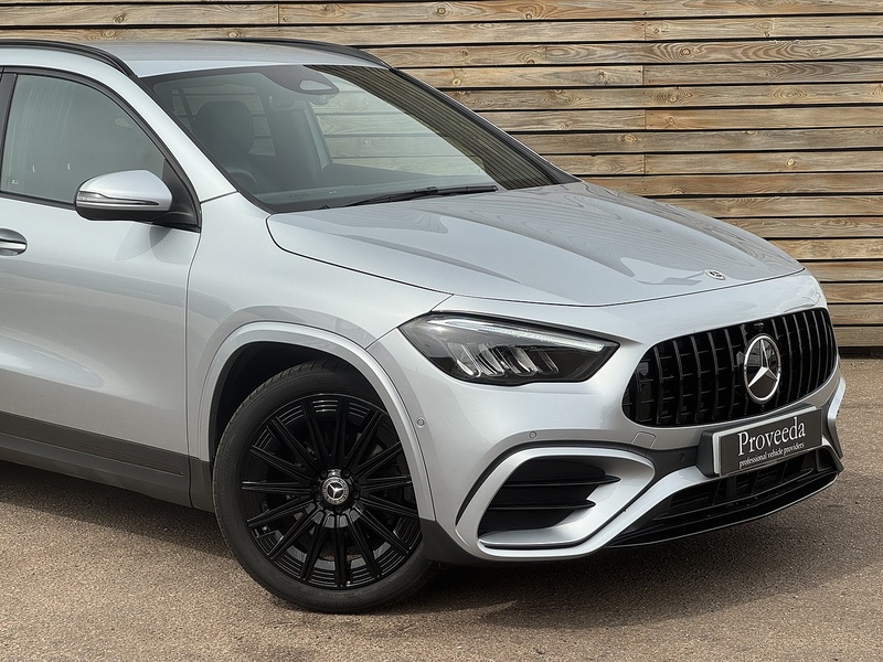 Mercedes-Benz GLA 2025'74 GLA200h MHEV AMG Line | Premium Pack | De Chromed - U9210