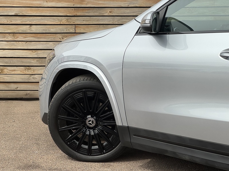 Mercedes-Benz GLA 2025'74 GLA200h MHEV AMG Line | Premium Pack | De Chromed - U9210