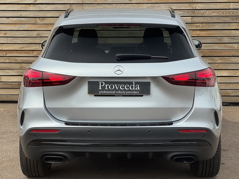 Mercedes-Benz GLA 2025'74 GLA200h MHEV AMG Line | Premium Pack | De Chromed - U9210