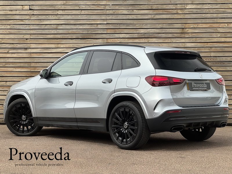 Mercedes-Benz GLA 2025'74 GLA200h MHEV AMG Line | Premium Pack | De Chromed - U9210