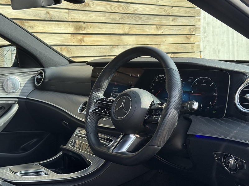 Mercedes-Benz E Class 2021'70 E220d AMG Line Night Edition | Premium Plus | Pan Roof - U9211