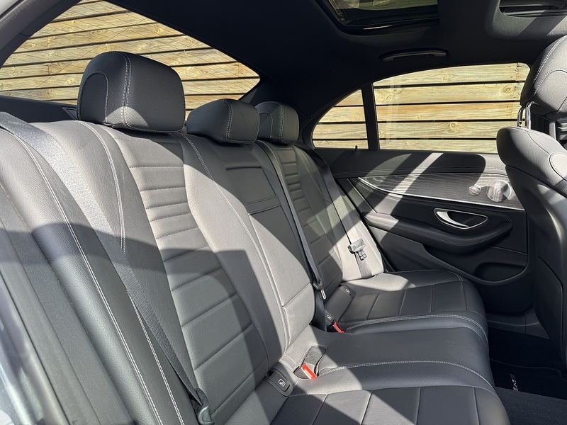 Mercedes-Benz E Class 2021'70 E220d AMG Line Night Edition | Premium Plus | Pan Roof - U9211
