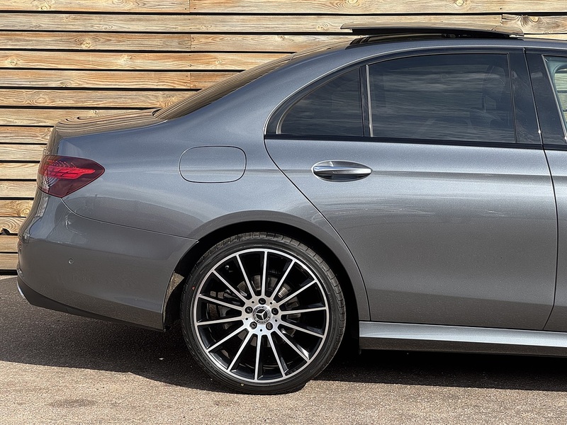 Mercedes-Benz E Class 2021'70 E220d AMG Line Night Edition | Premium Plus | Pan Roof - U9211