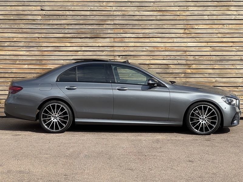 Mercedes-Benz E Class 2021'70 E220d AMG Line Night Edition | Premium Plus | Pan Roof - U9211