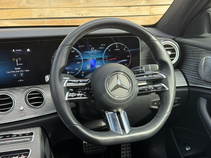 Mercedes-Benz E Class 2021'70 E220d AMG Line Night Edition | Premium Plus | Pan Roof - U9211