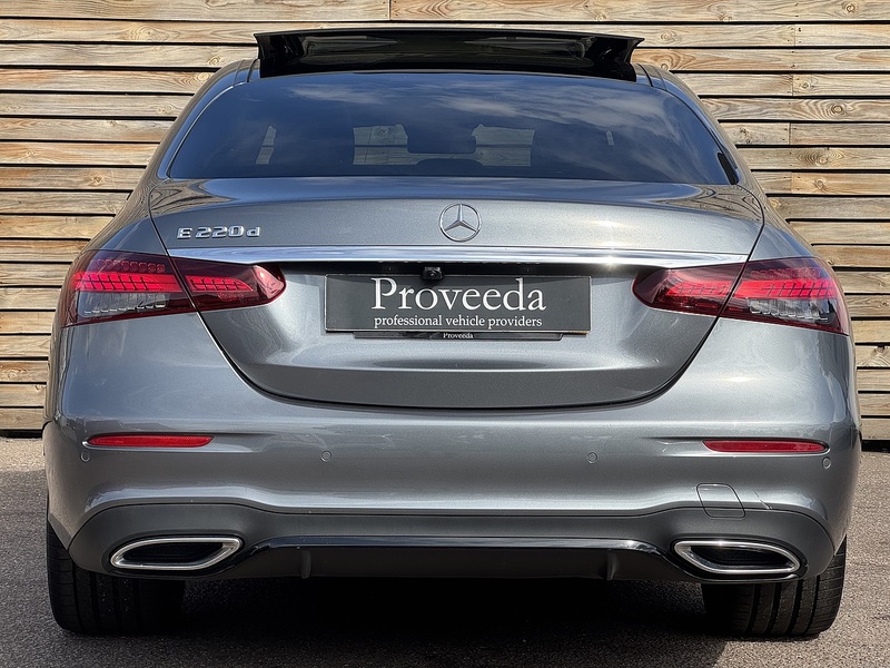 Mercedes-Benz E Class 2021'70 E220d AMG Line Night Edition | Premium Plus | Pan Roof - U9211