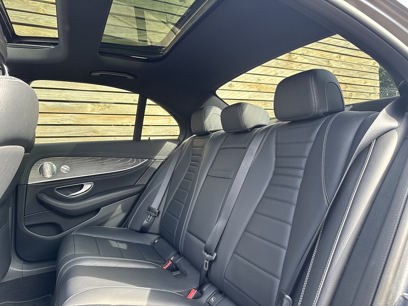Mercedes-Benz E Class 2021'70 E220d AMG Line Night Edition | Premium Plus | Pan Roof - U9211