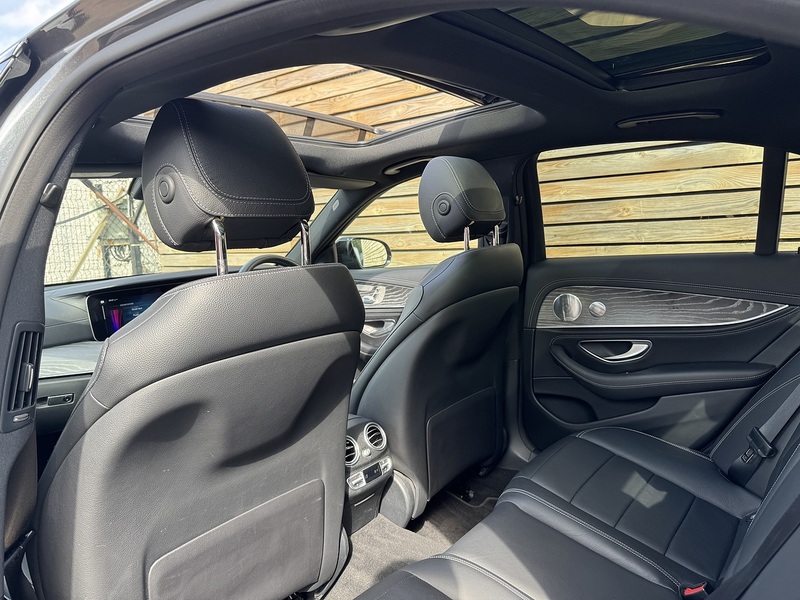 Mercedes-Benz E Class 2021'70 E220d AMG Line Night Edition | Premium Plus | Pan Roof - U9211