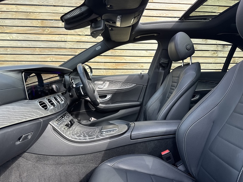 Mercedes-Benz E Class 2021'70 E220d AMG Line Night Edition | Premium Plus | Pan Roof - U9211
