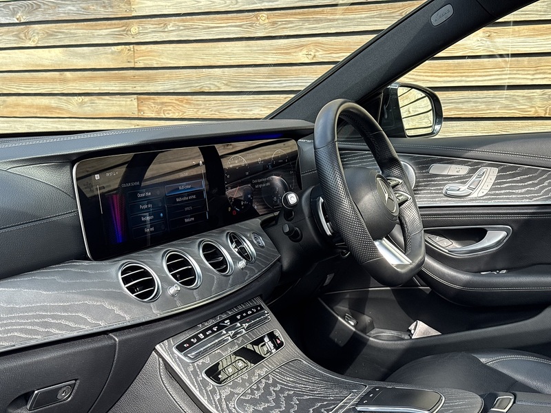Mercedes-Benz E Class 2021'70 E220d AMG Line Night Edition | Premium Plus | Pan Roof - U9211