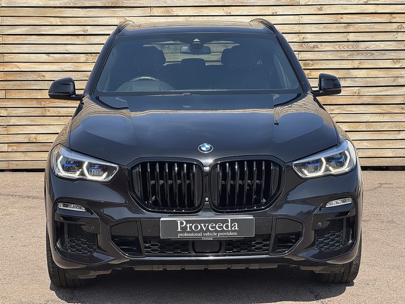BMW X5 2018'68 40i M Sport | Sky Lounge Pack | Comfort Plus Pack - U9218