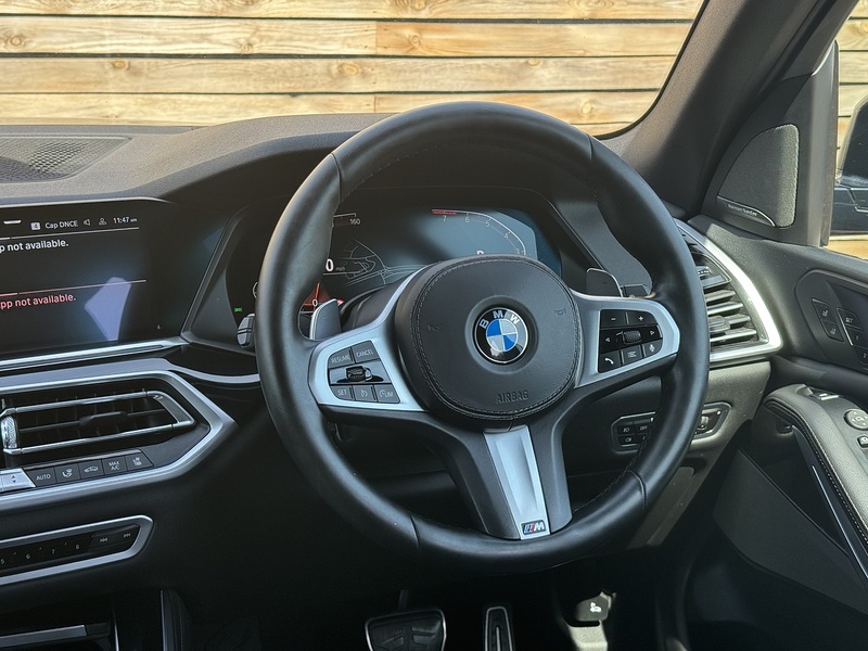 BMW X5 2018'68 40i M Sport | Sky Lounge Pack | Comfort Plus Pack - U9218