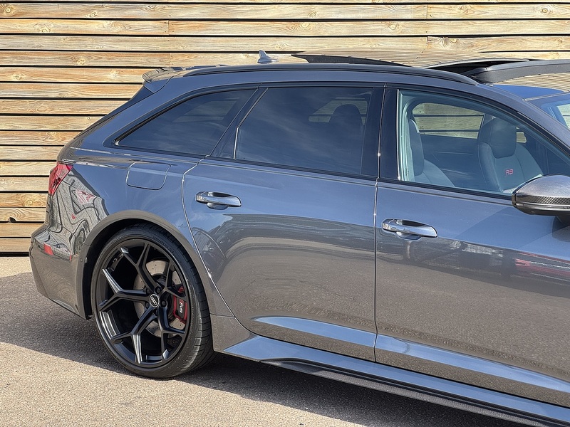 Audi RS6 Avant 2023'23 TFSI V8 Performance Carbon Vorsprung | Big Spec | Pan Roof - U9221