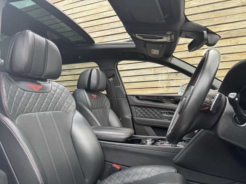 Bentley Bentayga 2017'67 W12 Mulliner | Big Spec | Sports Exhaust - U9228