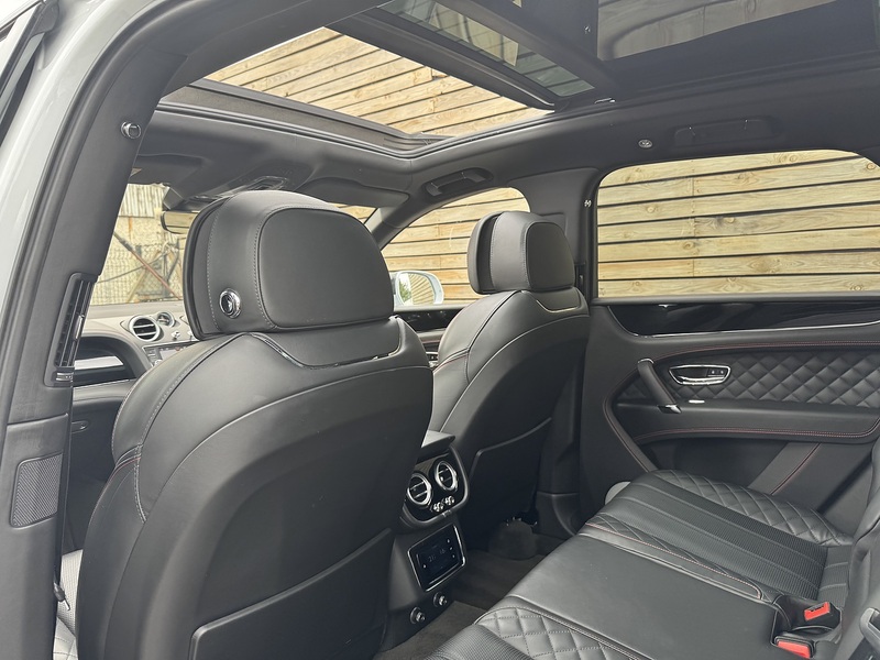 Bentley Bentayga 2017'67 W12 Mulliner | Big Spec | Sports Exhaust - U9228