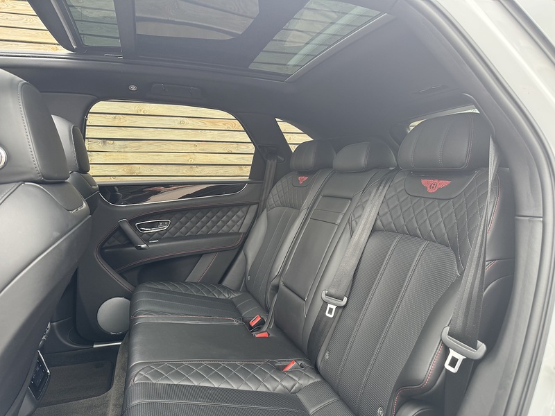 Bentley Bentayga 2017'67 W12 Mulliner | Big Spec | Sports Exhaust - U9228