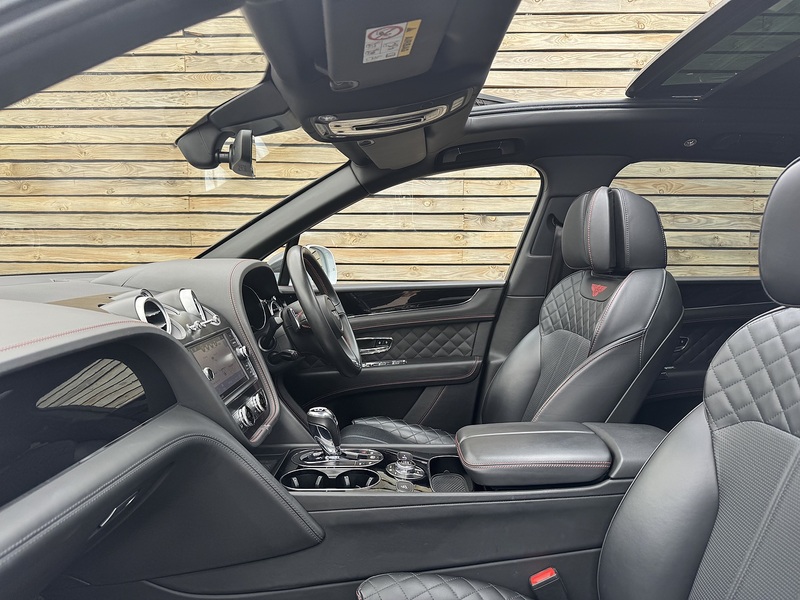 Bentley Bentayga 2017'67 W12 Mulliner | Big Spec | Sports Exhaust - U9228