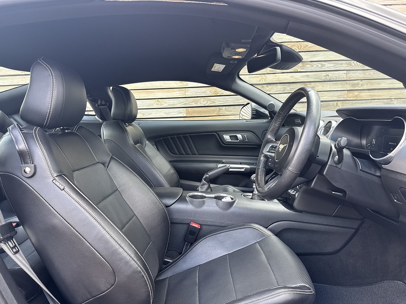Ford Mustang 2022'22 V8 GT | Proper Muscle Car | Manual - U9232