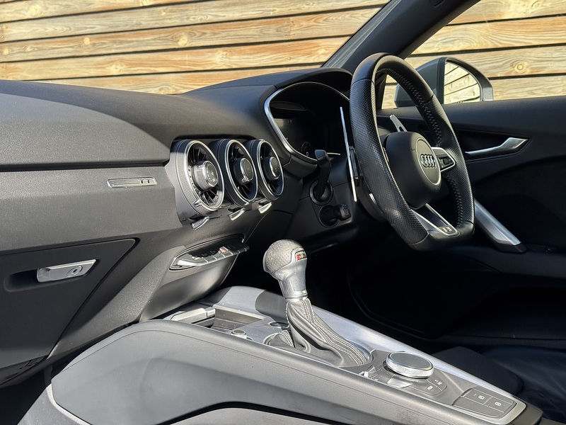 Audi TT 2022'72 TFSI S line | Heated Seats | Chronos Grey - U9241
