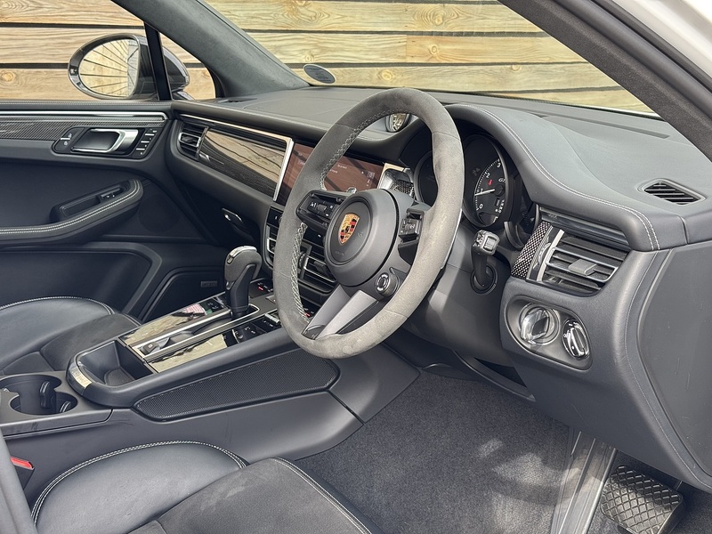 Porsche Macan 2023'23 T V6 GTS | £18k Options | Pan Roof - U9242