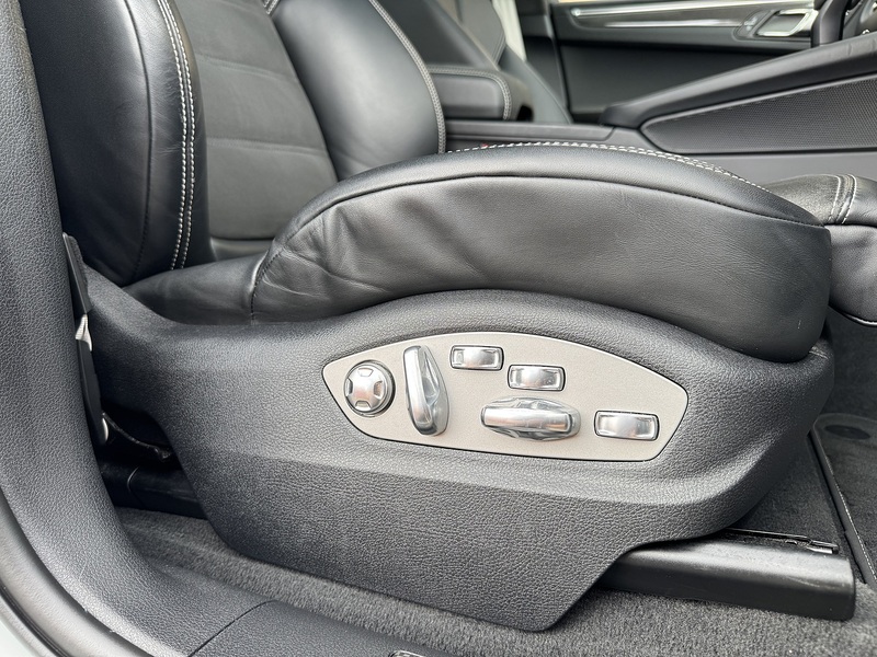 Porsche Macan 2023'23 T V6 GTS | £18k Options | Pan Roof - U9242