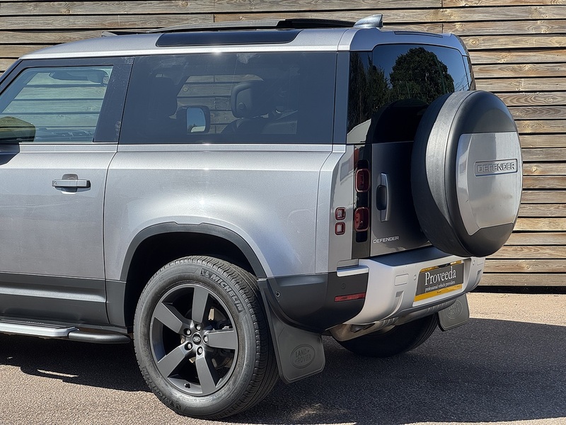 Land Rover Defender 90 2022'22 D250 MHEV HSE | Pan Roof | Side Steps - U9258