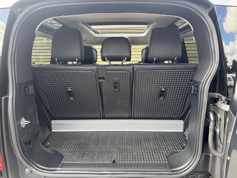 Land Rover Defender 90 2022'22 D250 MHEV HSE | Pan Roof | Side Steps - U9258