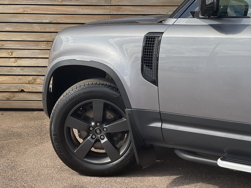 Land Rover Defender 90 2022'22 D250 MHEV HSE | Pan Roof | Side Steps - U9258