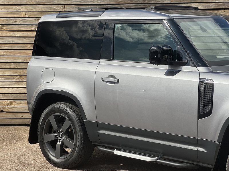 Land Rover Defender 90 2022'22 D250 MHEV HSE | Pan Roof | Side Steps - U9258
