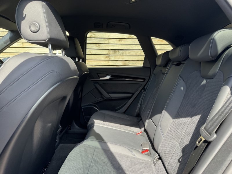 Audi Q5 TFSI Black Edition - U9264
