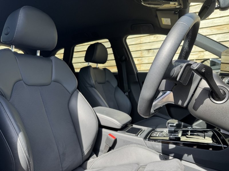 Audi Q5 TFSI Black Edition - U9264