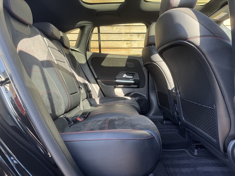 Mercedes-Benz EQA 2021'71 EQA 250 AMG Line | PANO SUNROOF | DE-CHROMED | EV - U9266