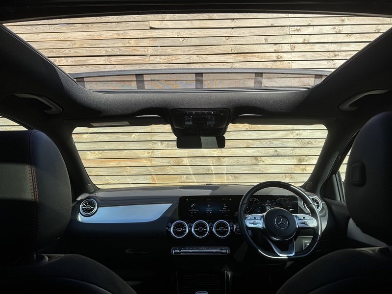 Mercedes-Benz EQA 2021'71 EQA 250 AMG Line | PANO SUNROOF | DE-CHROMED | EV - U9266