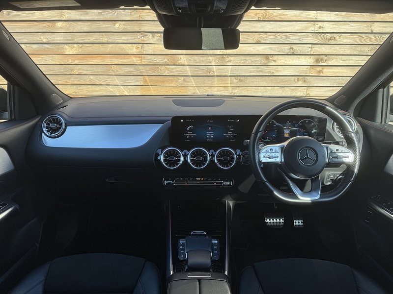 Mercedes-Benz EQA 2021'71 EQA 250 AMG Line | PANO SUNROOF | DE-CHROMED | EV - U9266
