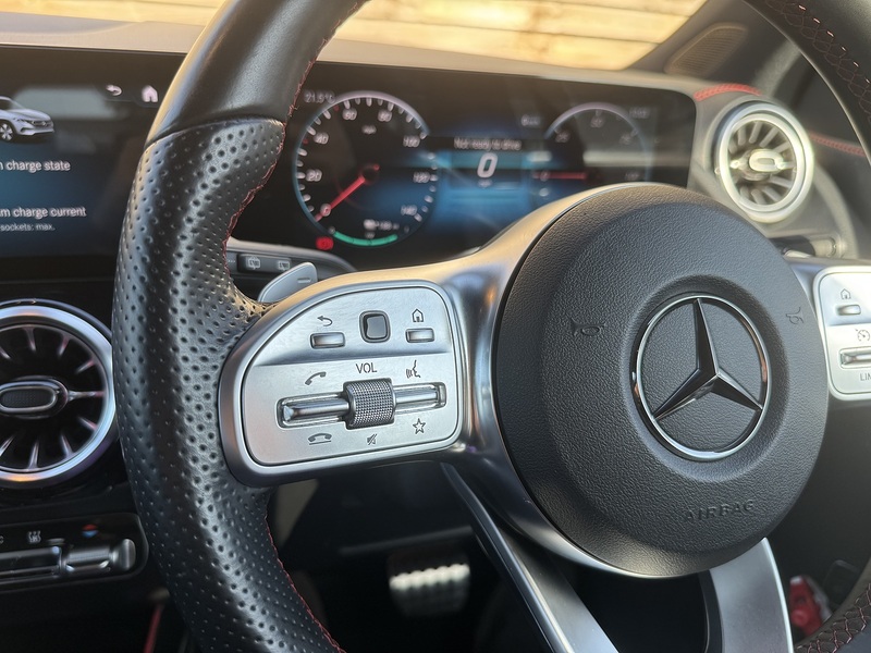 Mercedes-Benz EQA 2021'71 EQA 250 AMG Line | PANO SUNROOF | DE-CHROMED | EV - U9266