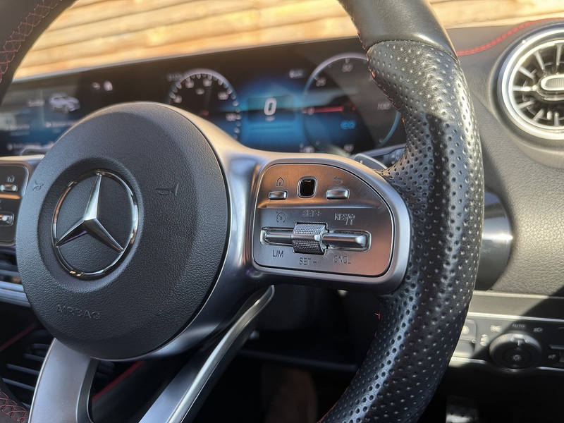 Mercedes-Benz EQA 2021'71 EQA 250 AMG Line | PANO SUNROOF | DE-CHROMED | EV - U9266