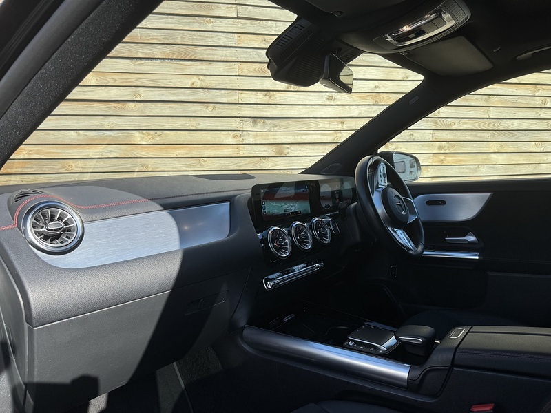 Mercedes-Benz EQA 2021'71 EQA 250 AMG Line | PANO SUNROOF | DE-CHROMED | EV - U9266