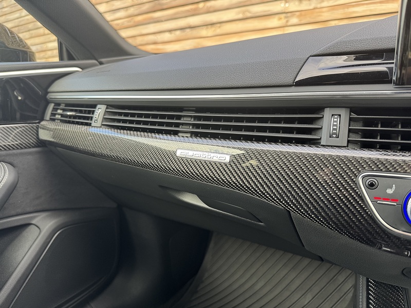 Audi RS5 2022'22 TFSI V6 Carbon Black | Big Spec | Carbon - U9269