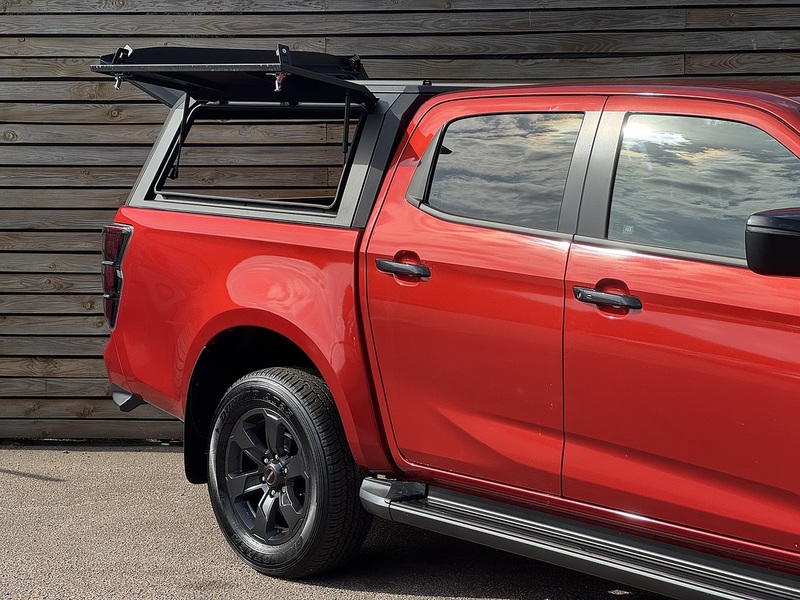 Isuzu D-Max TD V-Cross Commercial - U9275