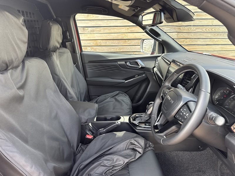 Isuzu D-Max TD V-Cross Commercial - U9275