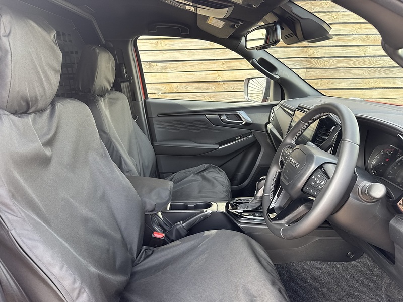Isuzu D-Max TD V-Cross Commercial - U9275