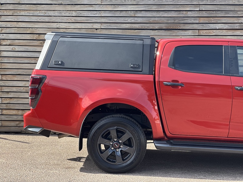 Isuzu D-Max TD V-Cross Commercial - U9275