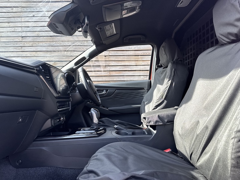 Isuzu D-Max TD V-Cross Commercial - U9275