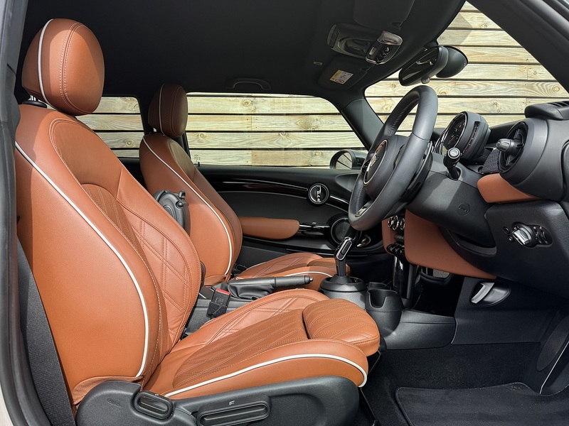 MINI Hatch 2022'72 Cooper S Exclusive | Mini Yours Individual spec - U9276