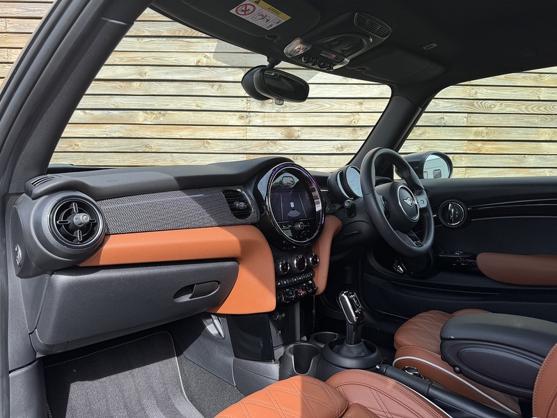 MINI Hatch 2022'72 Cooper S Exclusive | Mini Yours Individual spec - U9276