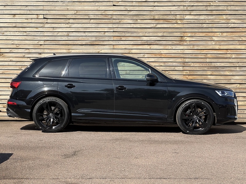 Audi SQ7 2022'22 TFSI V8 Black Edition | High spec | 22" Alloys | B&O sound system | Red leather - U9282
