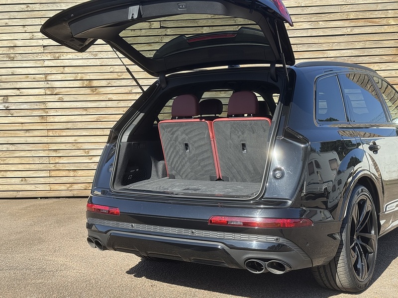 Audi SQ7 2022'22 TFSI V8 Black Edition | High spec | 22" Alloys | B&O sound system | Red leather - U9282