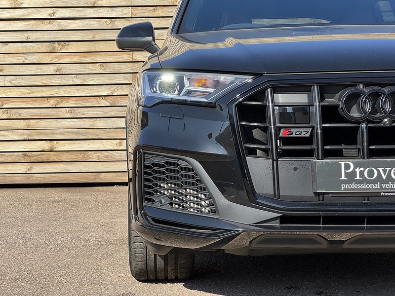 Audi SQ7 2022'22 TFSI V8 Black Edition | High spec | 22" Alloys | B&O sound system | Red leather - U9282