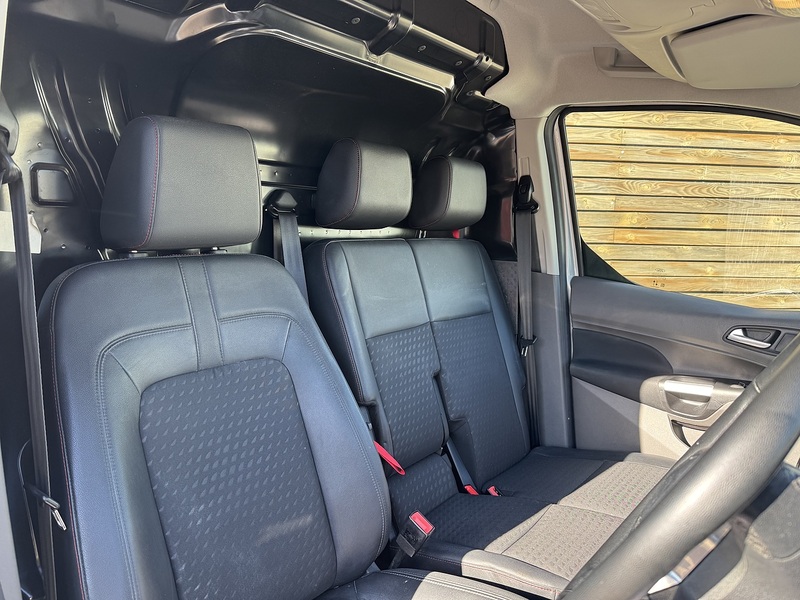Ford Transit Connect 202'22 250 EcoBlue Sport | Very clean Van | Automatic | Ready to go! - U9283
